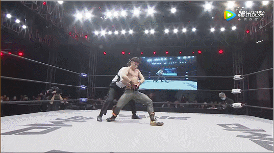 Oriental-Wrestling-Entertainment-OWE-Lightning-Leopard-nice-escape.gif